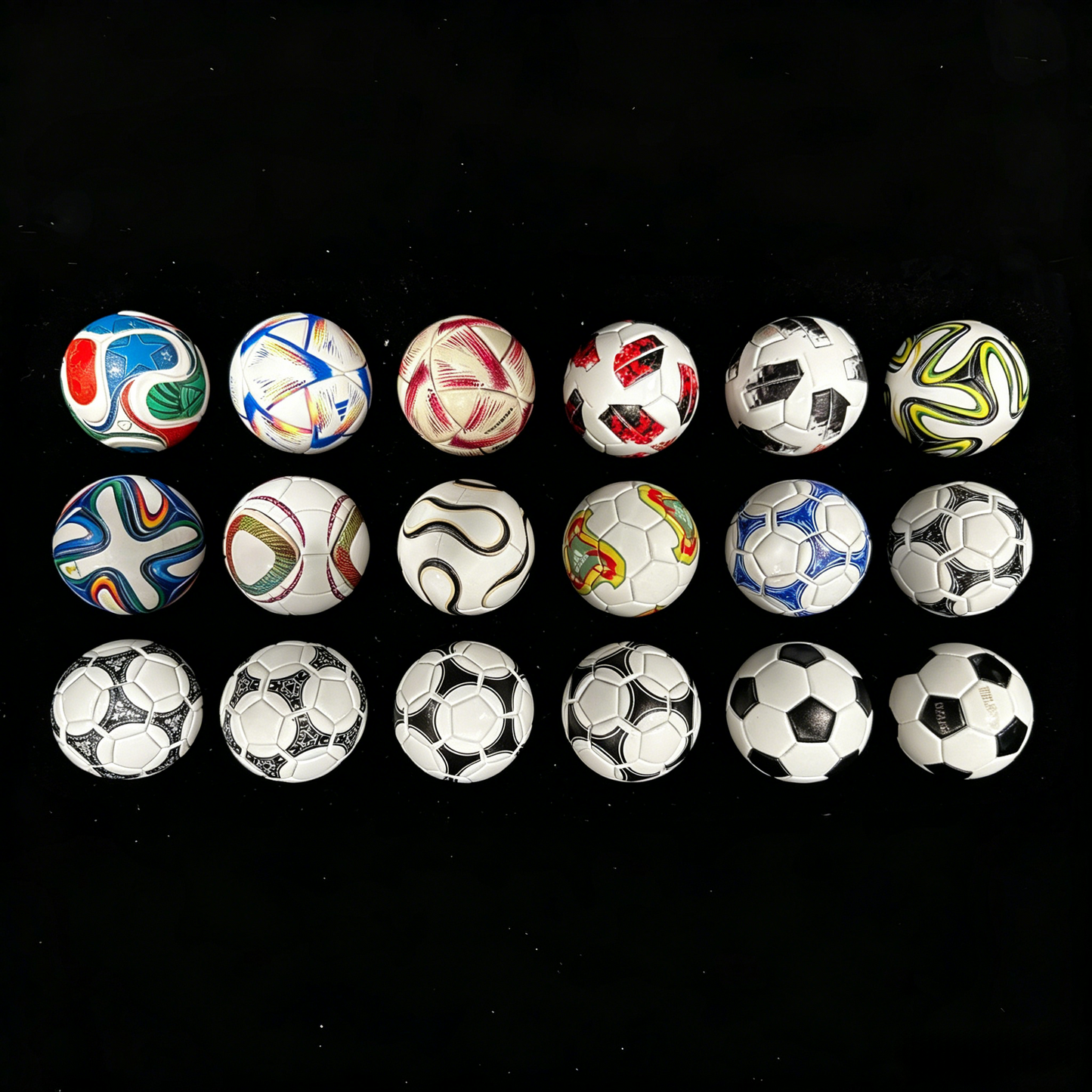 Exklusive Fußball-Miniaturen Sammlung in Vitrine