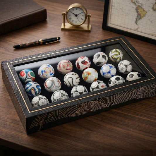 Exklusive Fußball-Miniaturen Sammlung in Vitrine